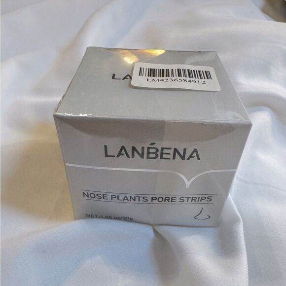 NWT Brand new in sealed box Lanbena Nose plants pore strips 1.05oz - Picture 1 of 4